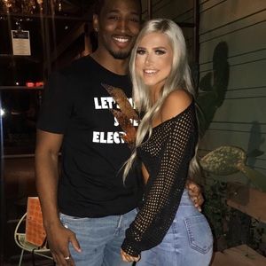 PrettyLittleThing Black Crop Top